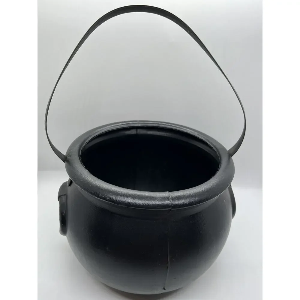1987 Union Products witch kettle 1453 with stickers cauldron blow mold halloween